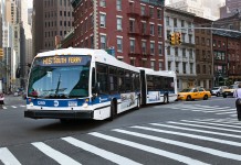 La ciudad de Nueva York presentó su nueva flota de autobuses conectados