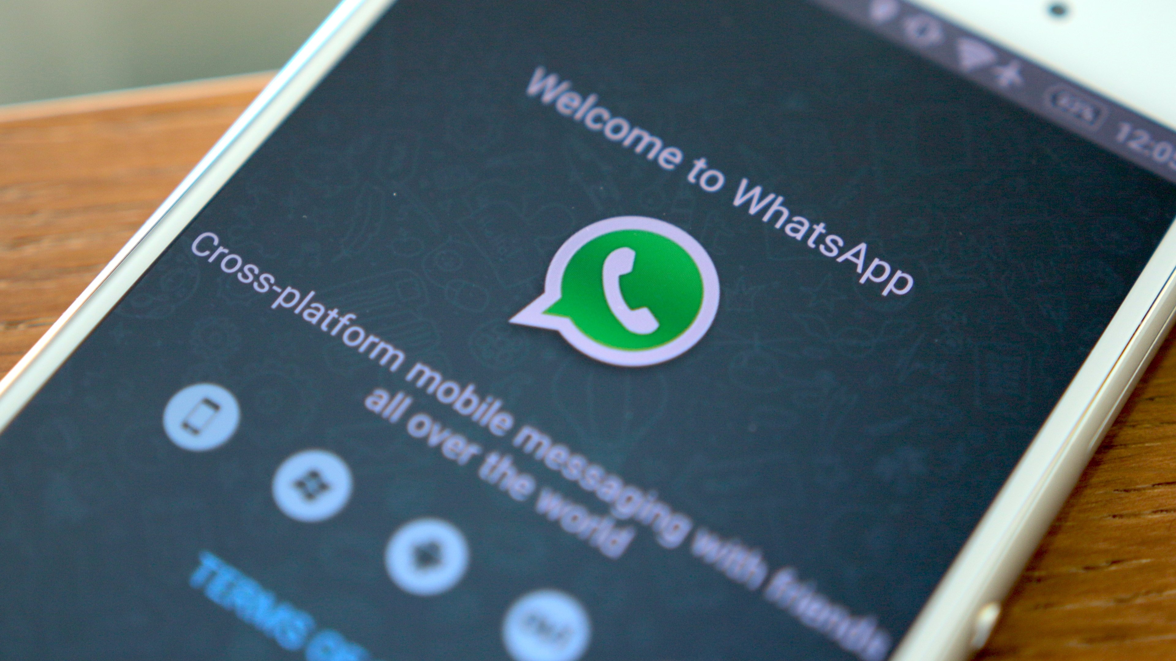 Cómo evitar que Facebook acceda a tu información de Whatsapp